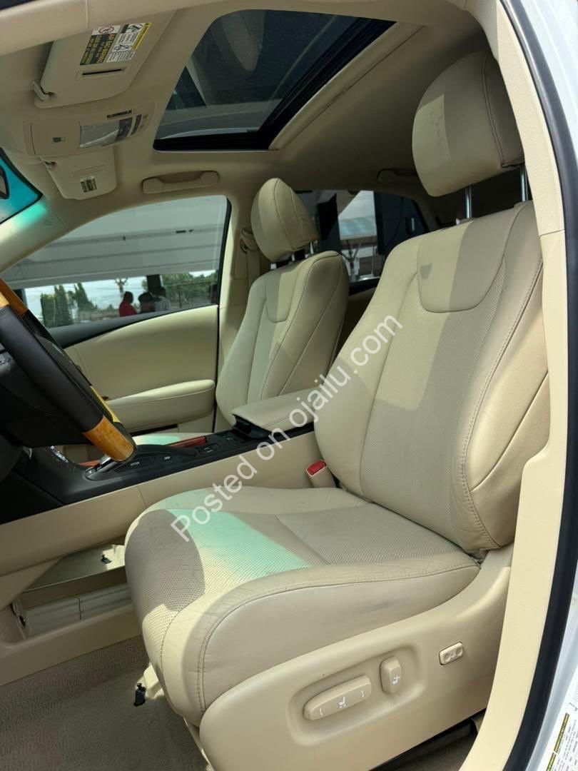 Drive Premium for Less: 2011 Lexus RX350, Full Options, ₦22M