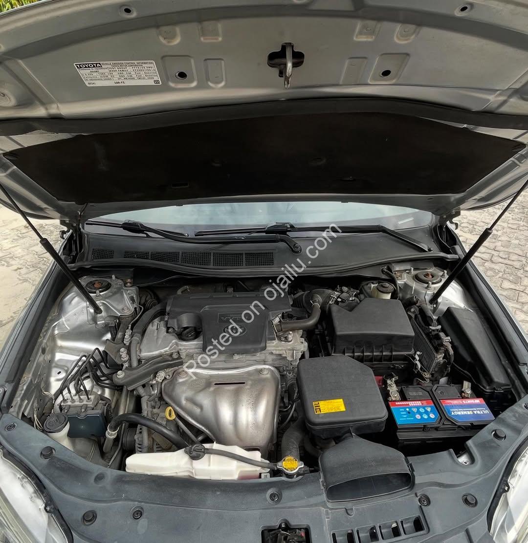 Elite 2015 Camry SE: Sunroof + Reverse Camera, Just in!