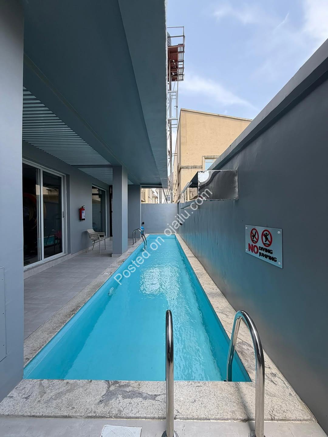 Lekki’s Elite Penthouse: Pool, Gym & Skyline Views