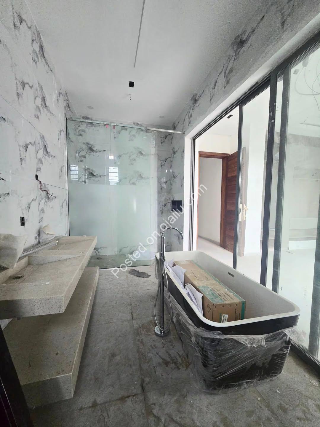 Elevator 3-Bed Ensuite with Pool & Gym in Prime Ikeja