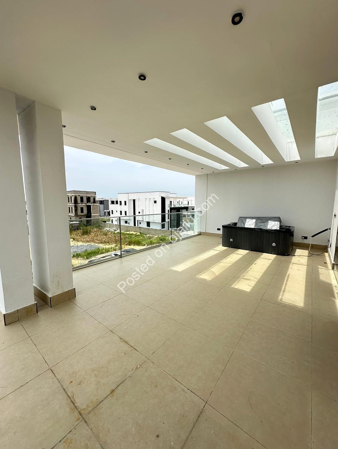 Sleek 5-Bed Duplex with Rooftop & Pool in Ikate