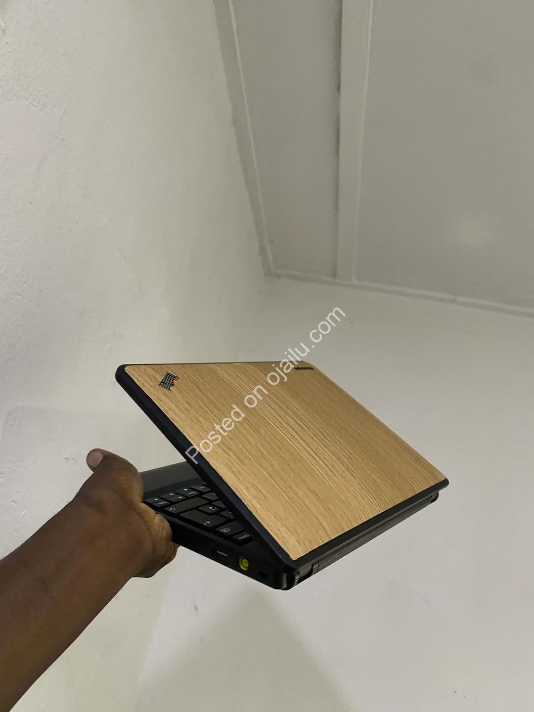 Unleash Power: Lenovo X131e with 6GB RAM & SSD Speed!