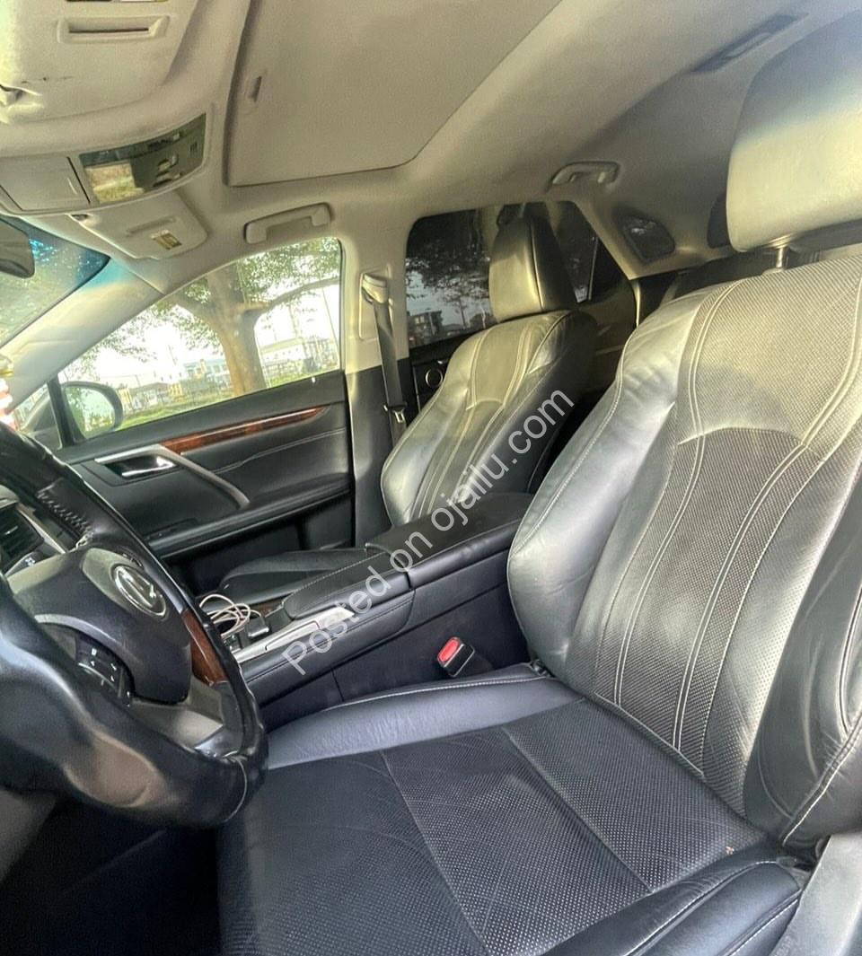 Luxury Toyota Venza: 22M Naira Only