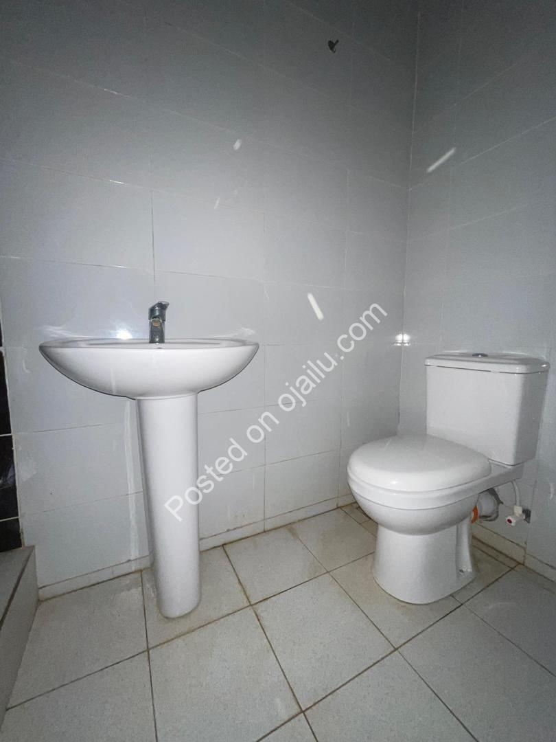 Lekki’s Newest 4-Bedroom Haven with Pool & Gym