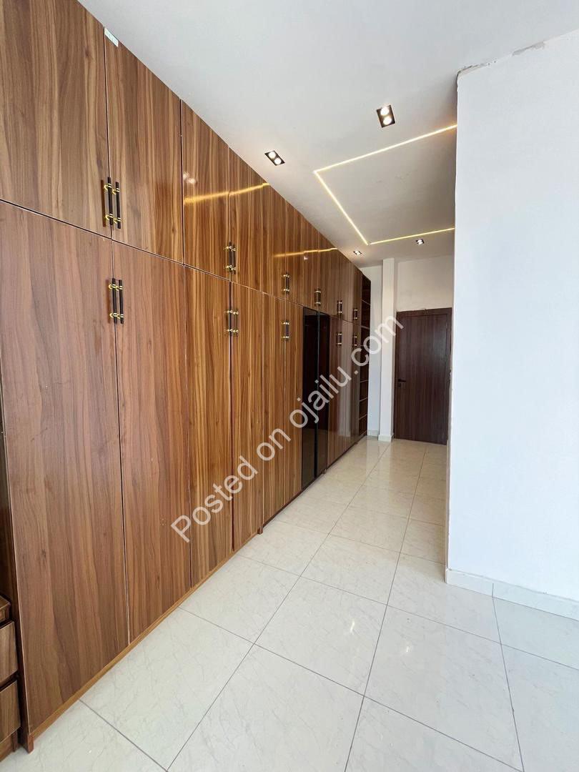 Lekki’s Finest: Spacious 4-Bed Duplex in Secure Estate