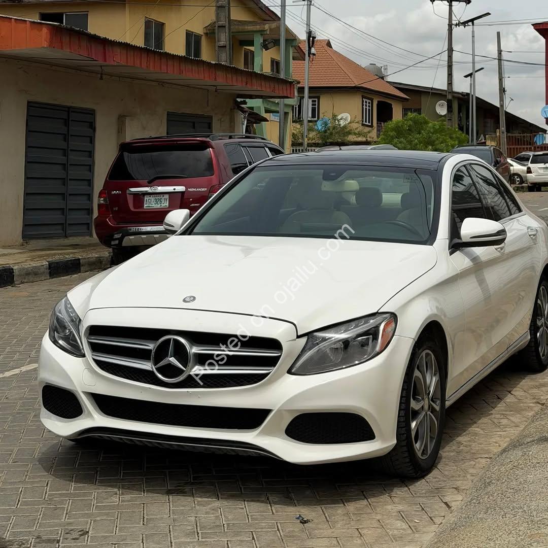 Drive Luxury Home: 2016 C300, Full Options, Pano Roof!
