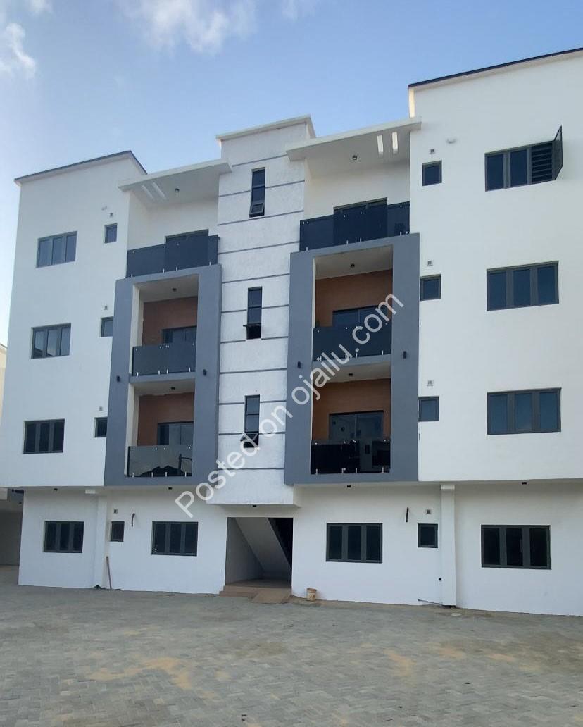 Lekki Oasis: 2-Bed Ensuite Apartment + BQ, N130M