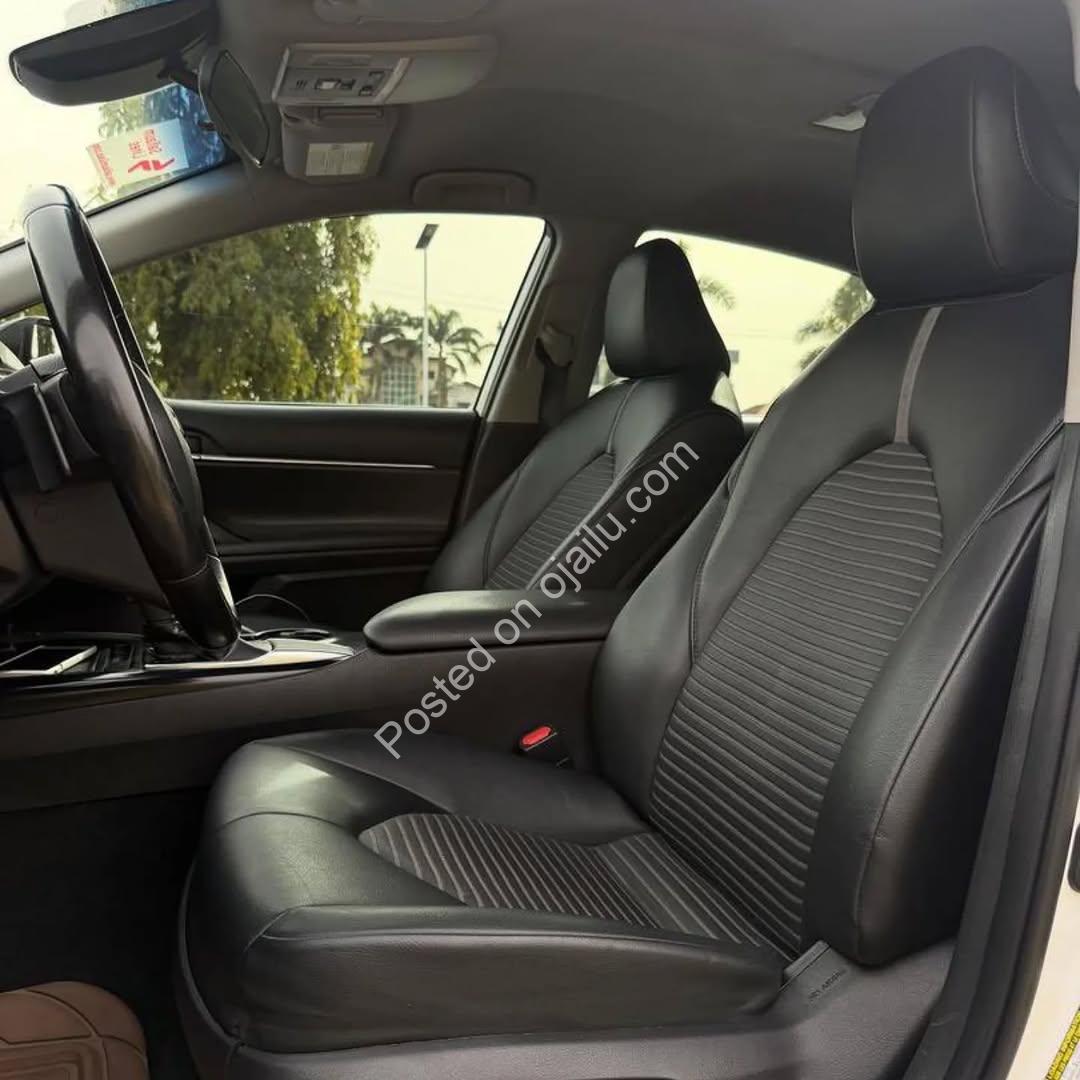 2020 Camry SE: Premium Import, Duty Paid