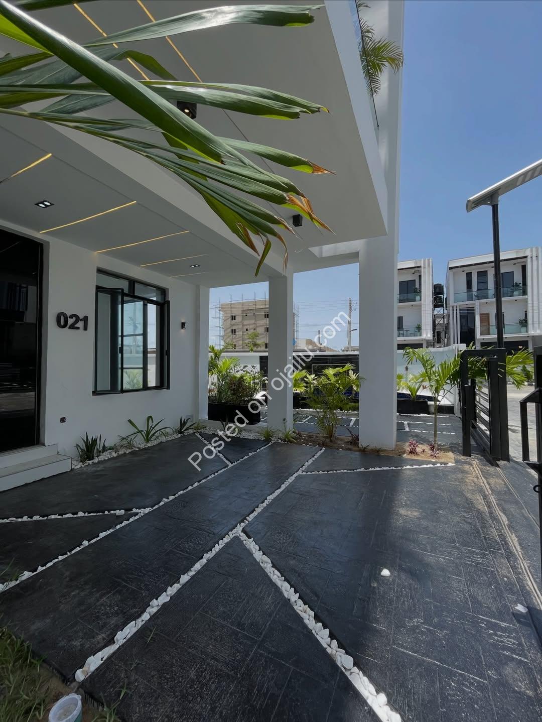 Own Your Lekki Masterpiece | 4-5 Beds | Orchid