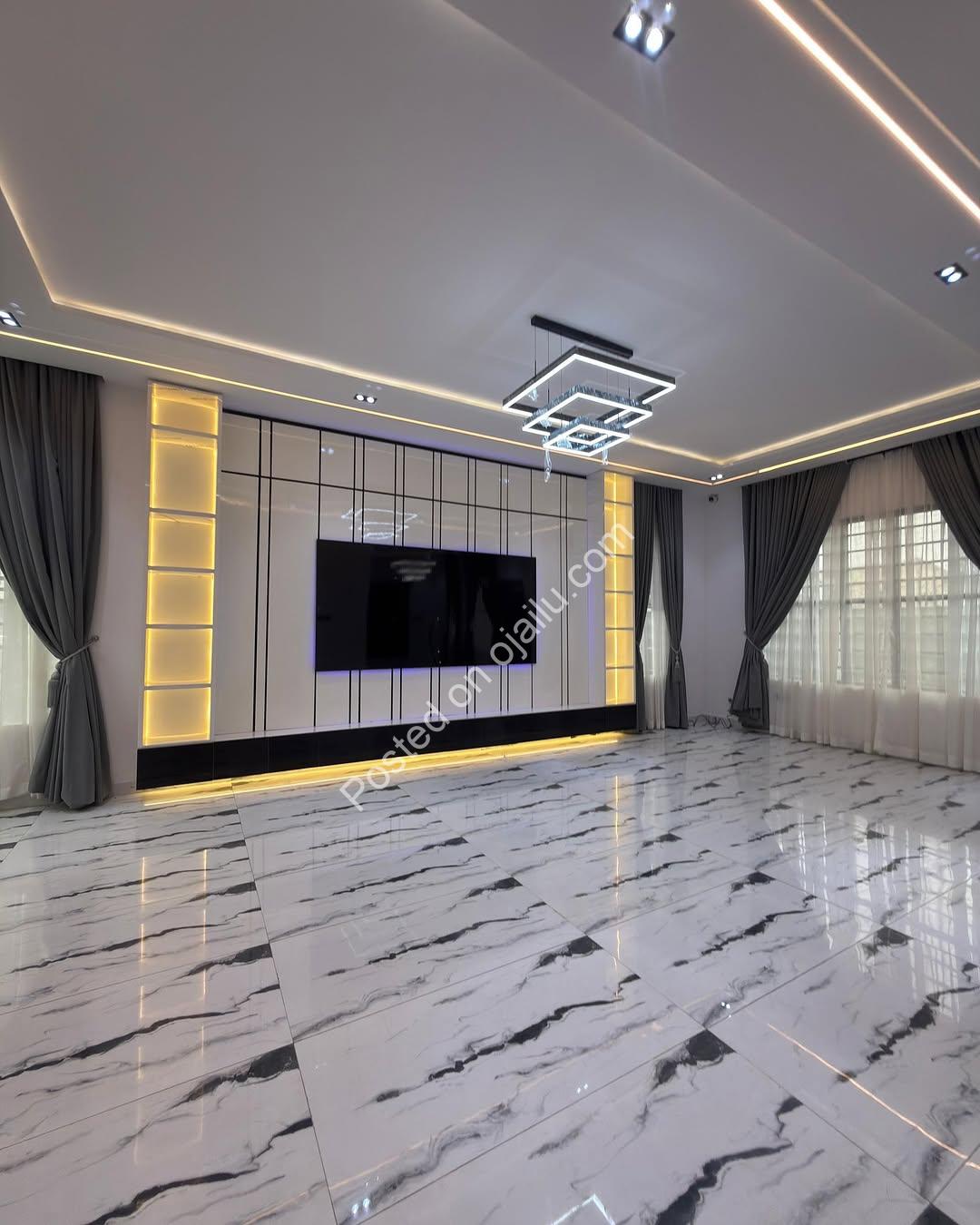 Sangotedo Sanctuary: Brand New 5-Bed Duplex with Resort-Style Pool