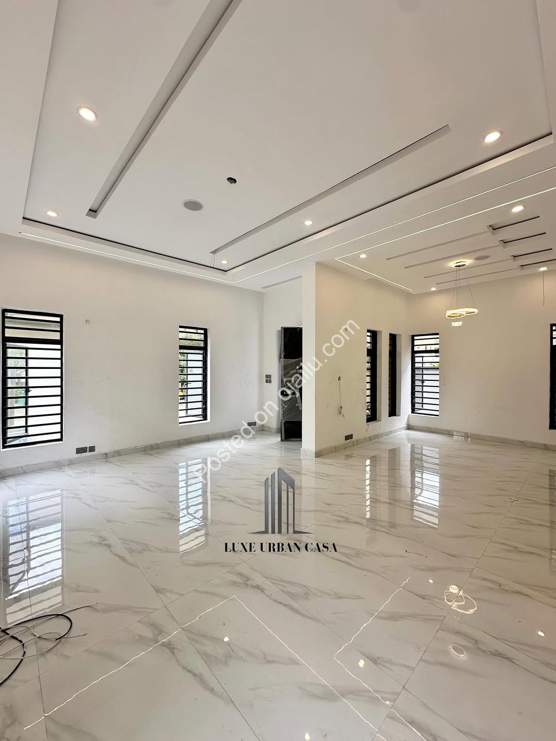 Chevron’s Premier 4-Bedroom Haven with Luxury Amenities