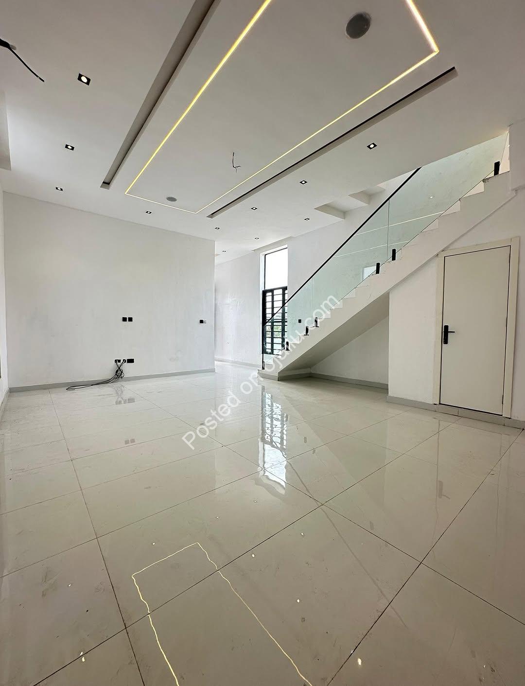 Modern 4-Bed Duplex: Secure, Automated Lekki Living