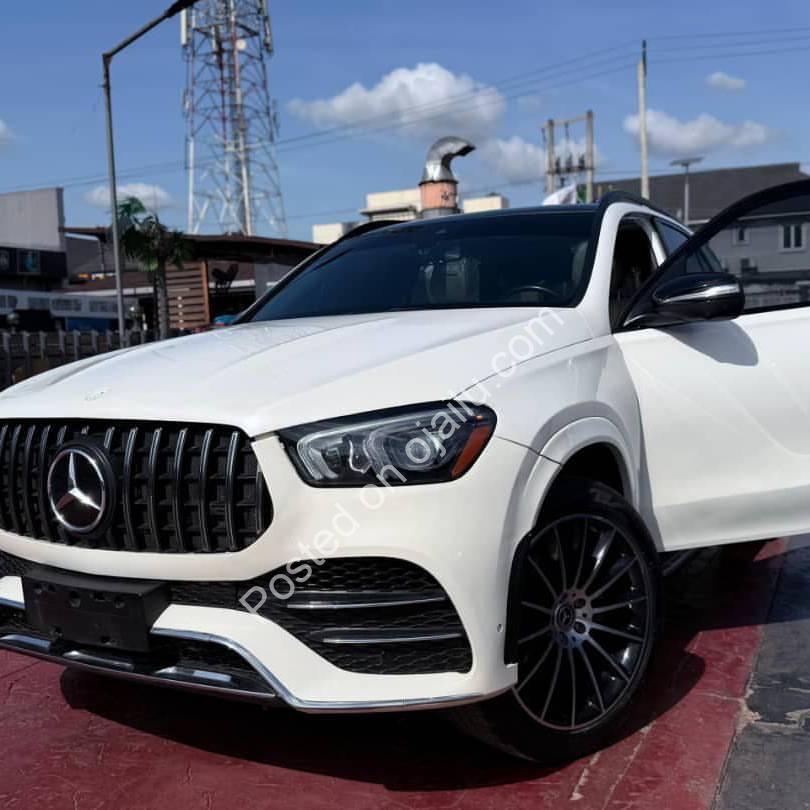 Luxury AMG SUV: 70.4m