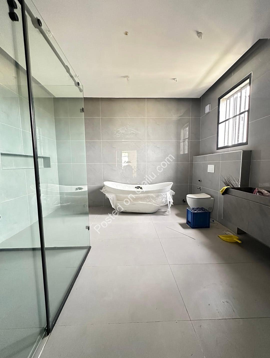 Sleek 5-Bed Duplex with Rooftop & Pool in Ikate