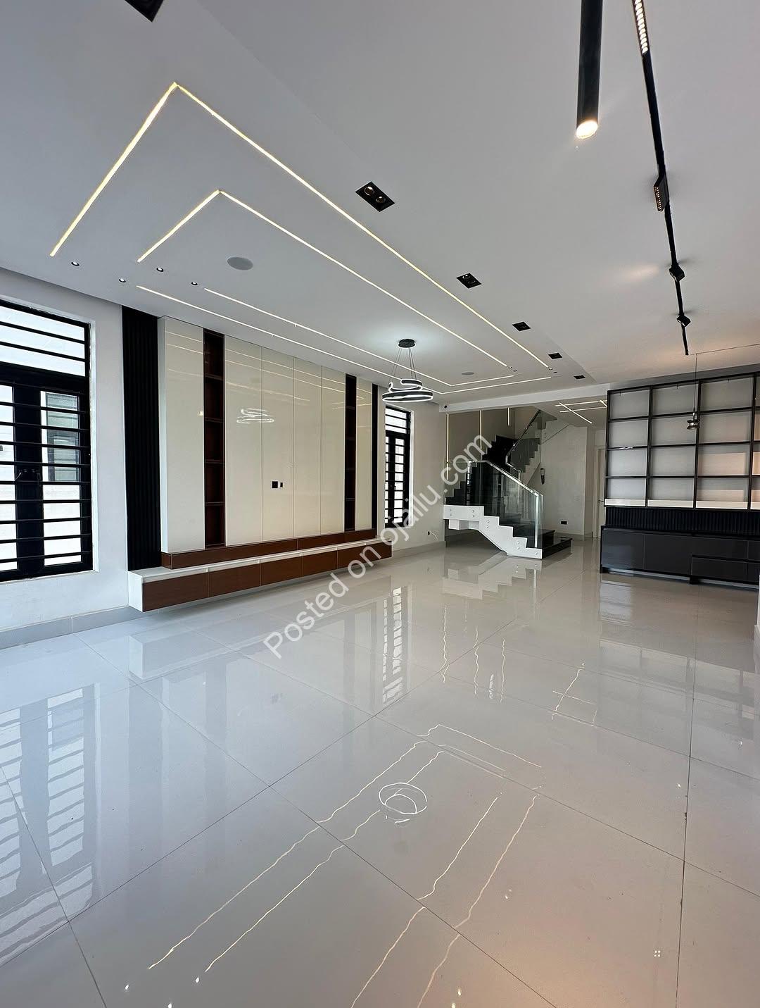 Lekki’s Ultimate 5-Bedroom Estate Oasis