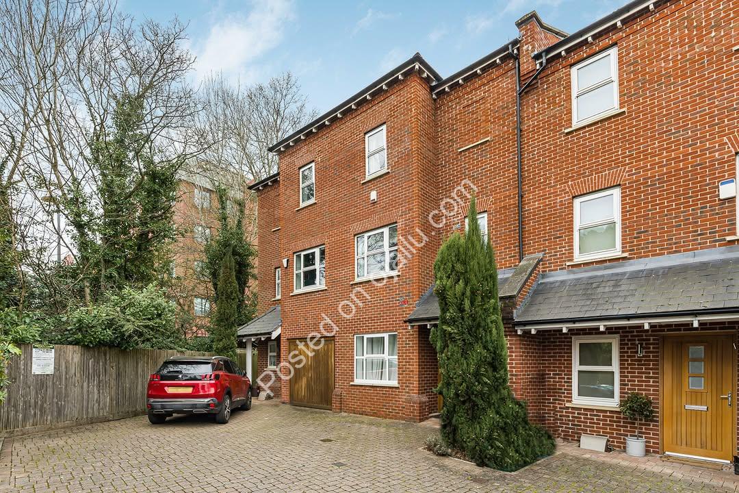 Spacious Family Haven in Millbrook Park