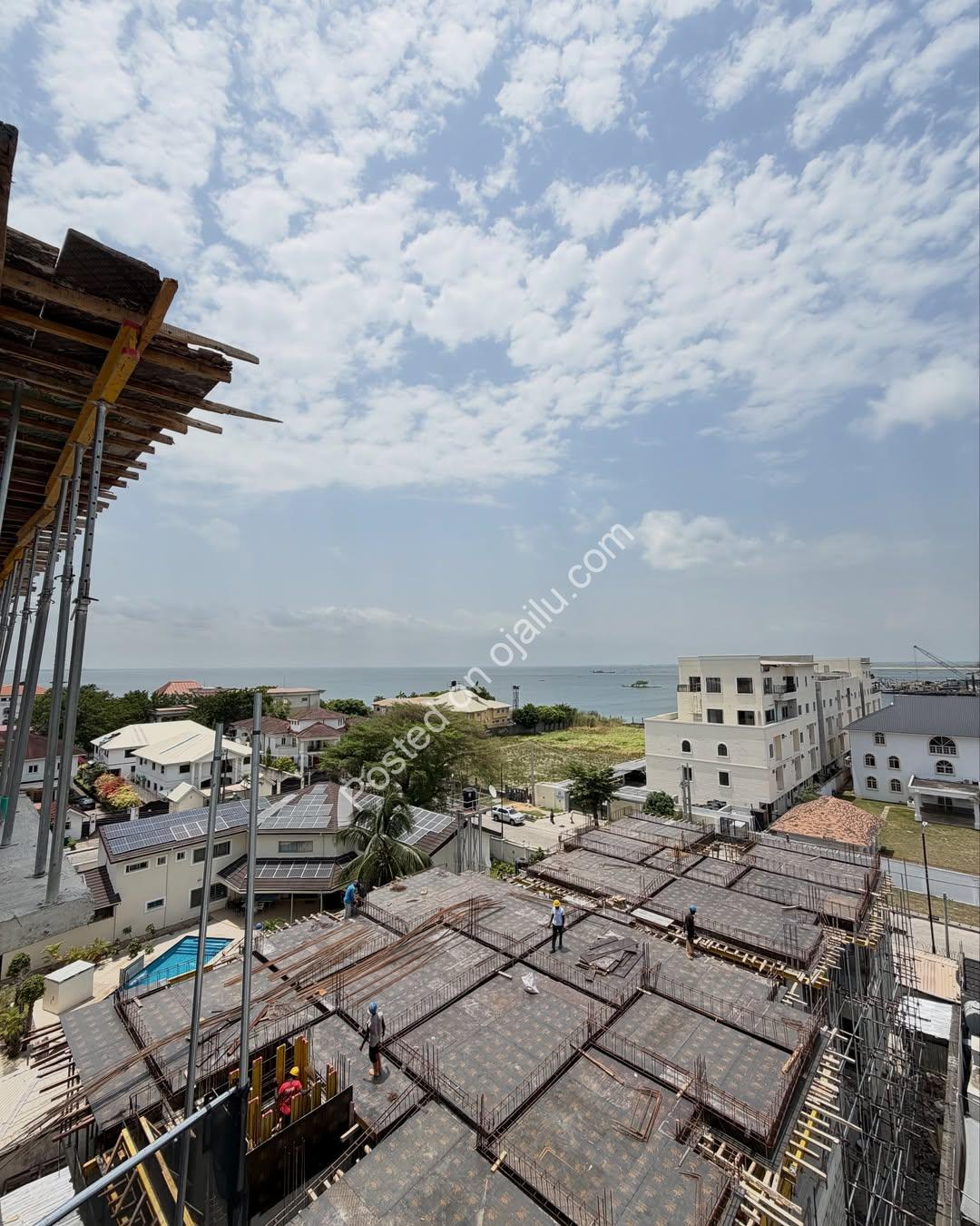 Lekki Waterfront Haven: Pool, Gym & Private Elevator