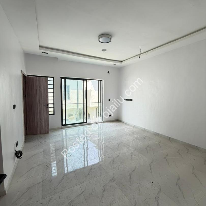 Spacious 4-Bed Terrace Duplex in Prime Ikota