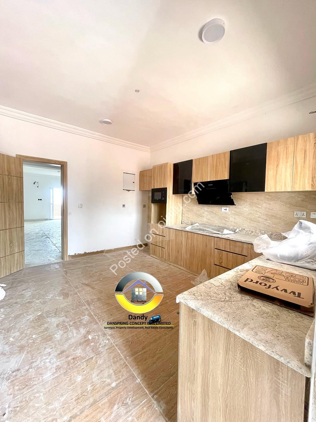 Lekki Phase 1 Maisonettes & Penthouse: 24/7 Power & Security