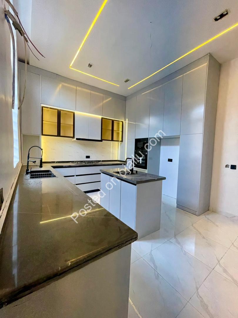 Sleek 5-Bed Haven with Resort-Style Pool in Ikota