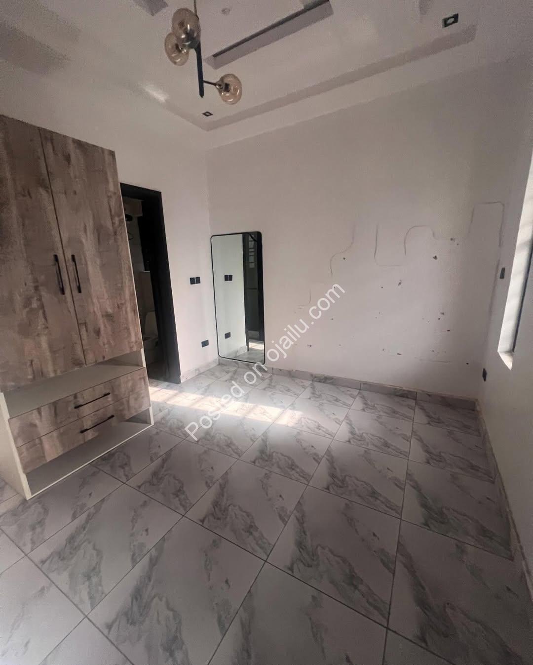 Lekki’s Finest: 2-Bedroom Gem with BQ