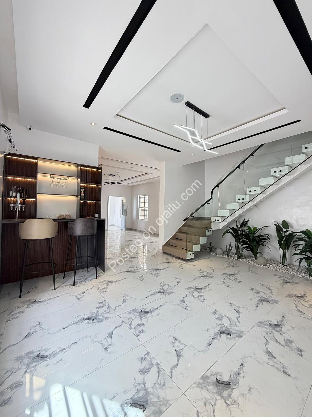 Elegant 5-Bedroom Duplex with Cinema & Pool in Lekki