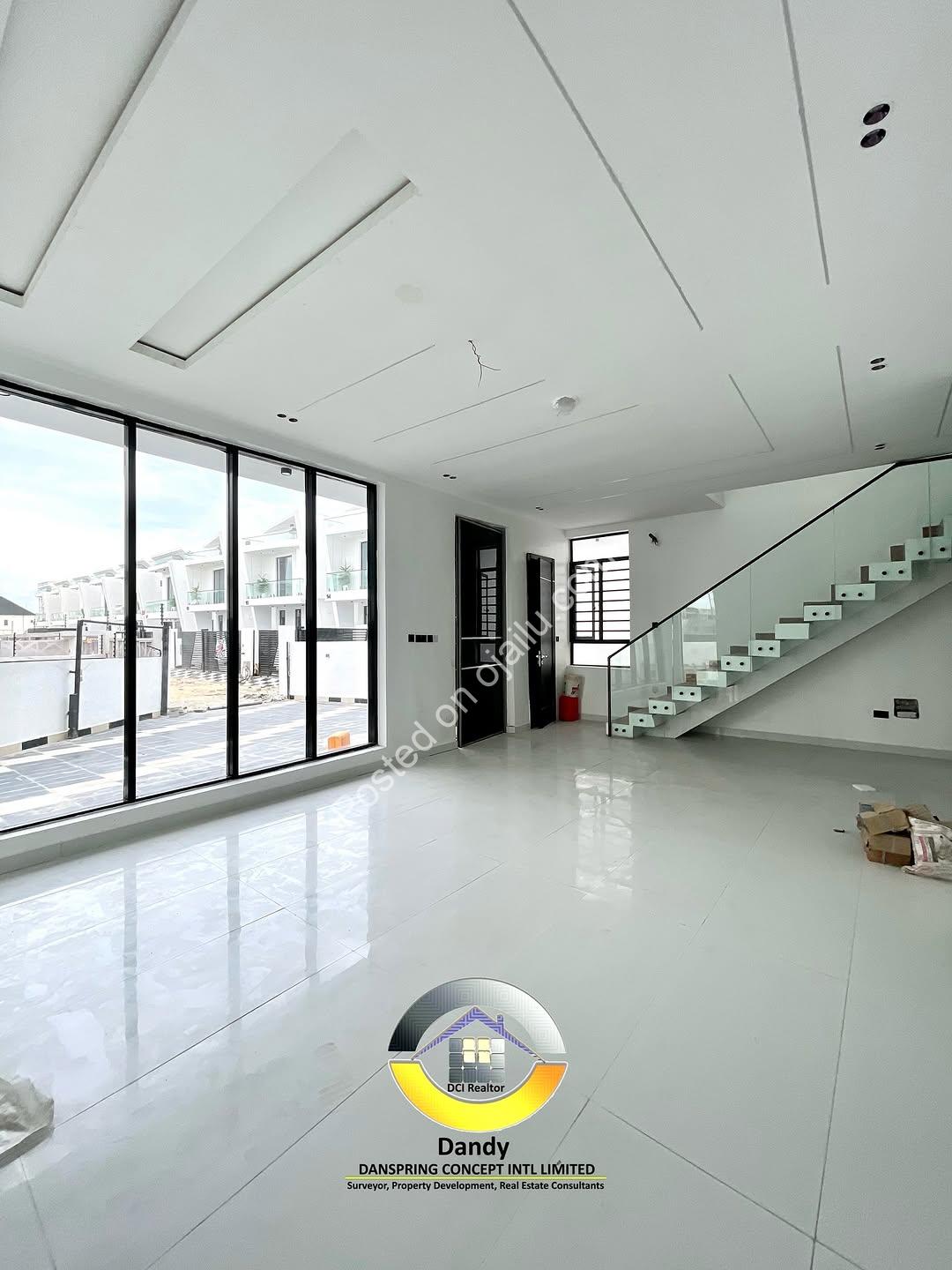 Lekki’s New 5-Bedroom Oasis with Pool & Luxury Finishes