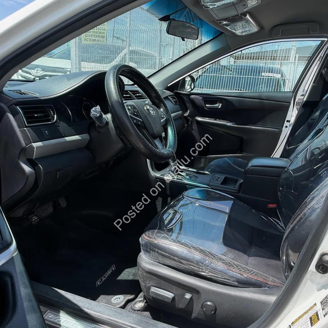 2015 Camry XSE: Low Mileage Luxury, Full Duty Paid