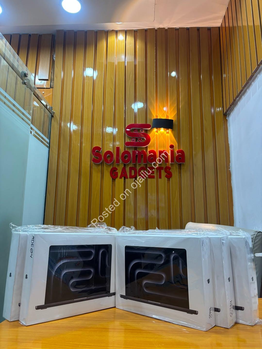 M5 MacBook Pro: 24GB RAM, 1TB SSD, Space Black