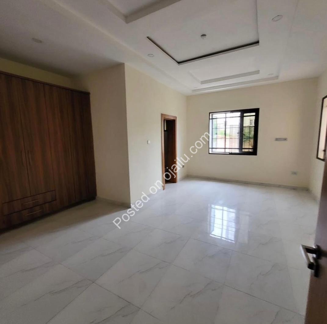 Modern 4-Bed Duplex with BQ in Guzape