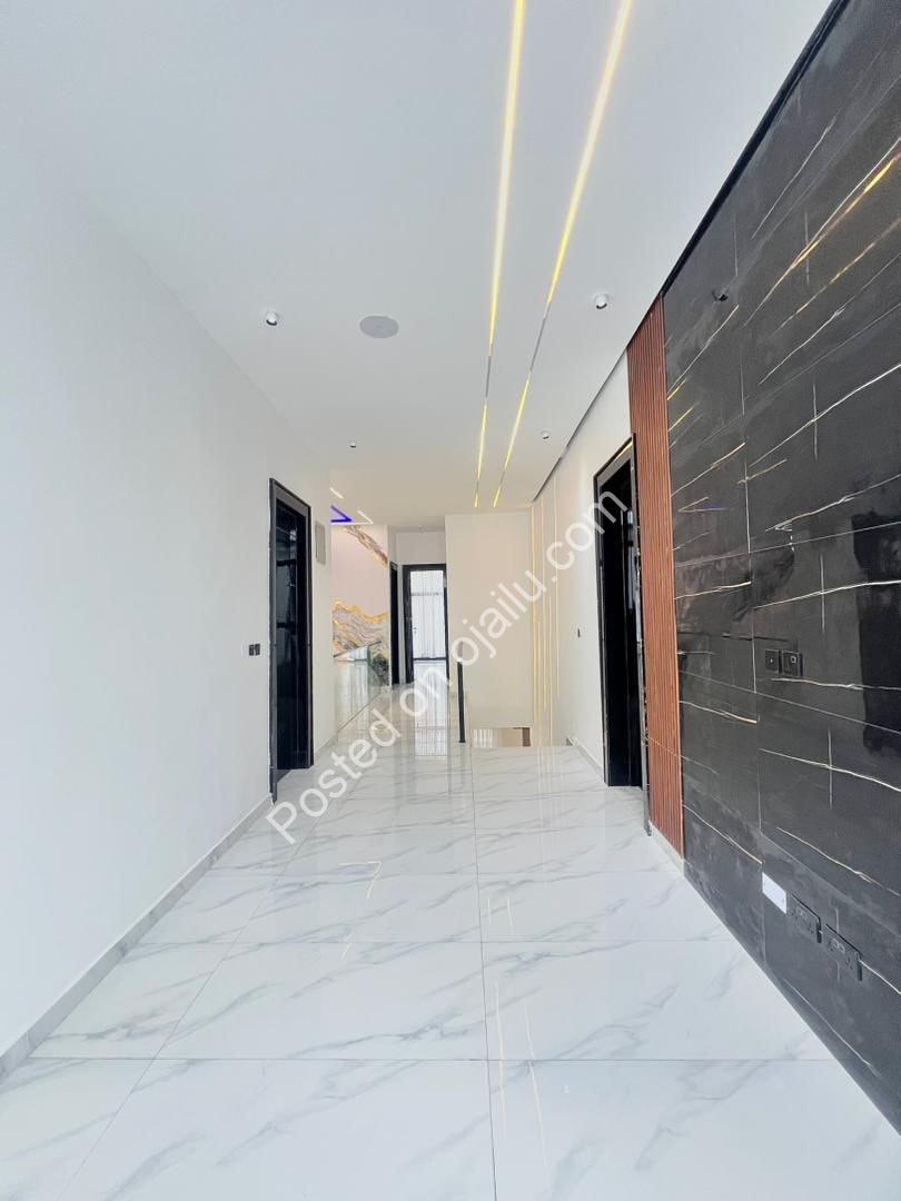 Lekki’s Ultimate Family Sanctuary with Private Pool