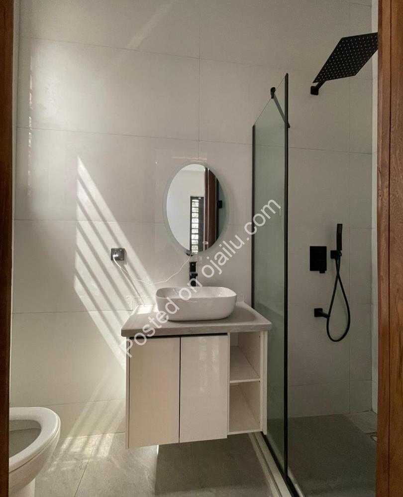 5-Bedroom Oasis with Pool in Lekki