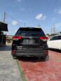 2018 Toyota Highlander: Luxury Tech & 6 Plugs Power