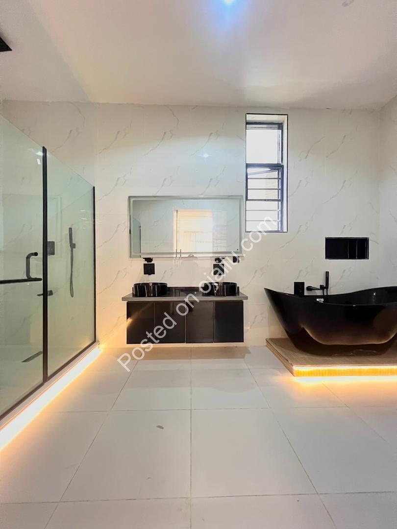 Elegant 5-Bed Dulex with Private Pool & Cinema