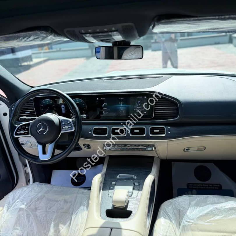 Luxury AMG SUV: 70.4m