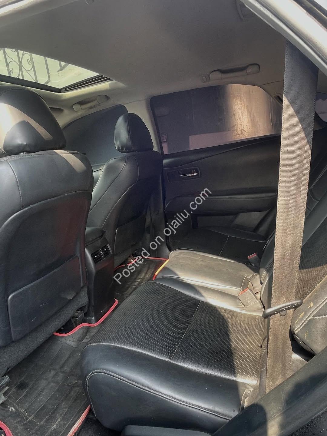 Head-Turning Lexus RX350: Full Option, Heads-Up Display