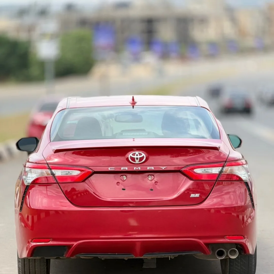 2019 Toyota Camry SE – Perfect & Ready to Drive