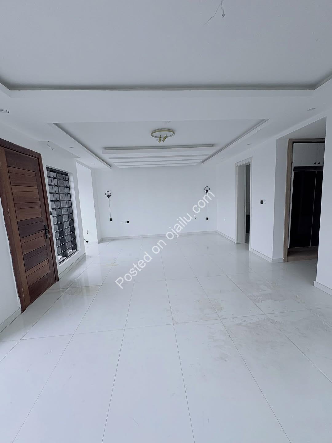 Cinema & Pool: Your 6-Bed Ajah Dream Home