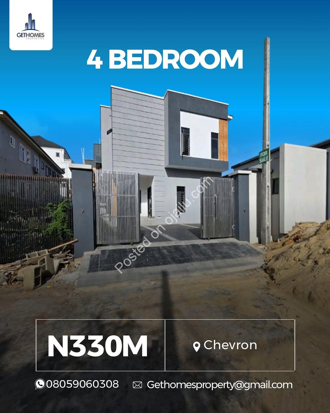 Modern 4-Bedroom Duplex in Prime Chevron