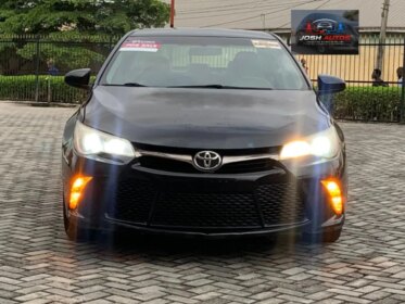 2016 Toyota Camry: Accident-Free & Perfect Engine