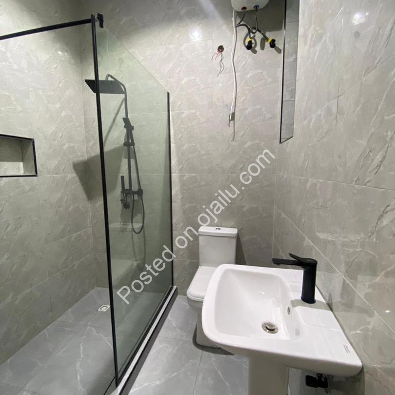 Orchid’s Finest: 5-Bed Poolside Estate