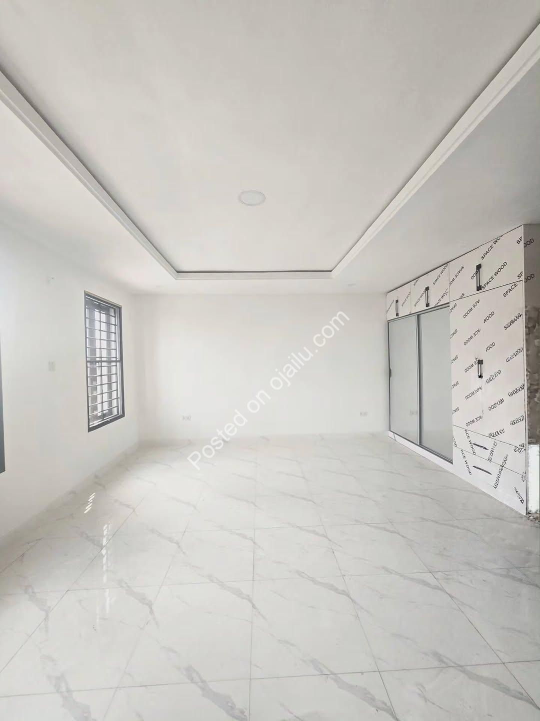Serene Maryland Haven: 4-Bed Ensuite Duplex with BQ