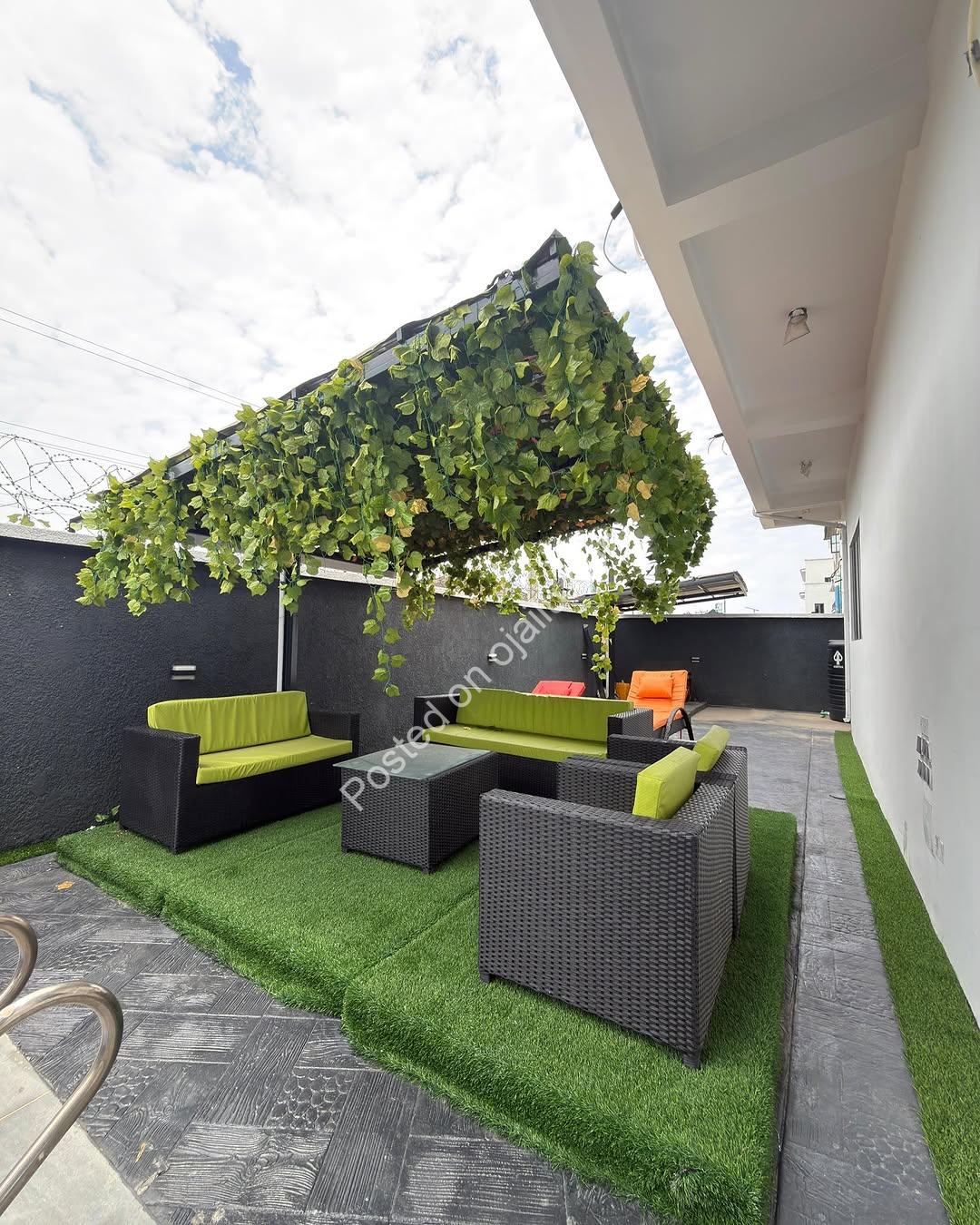 Sangotedo Sanctuary: Brand New 5-Bed Duplex with Resort-Style Pool