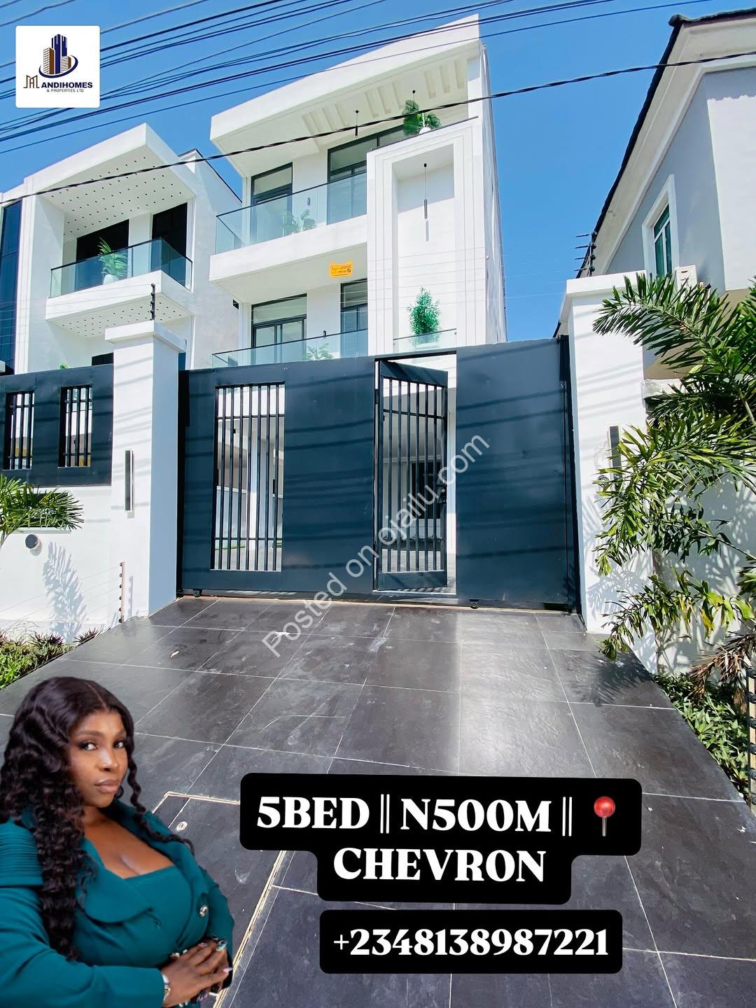 Chevron’s Crown Jewel: 5-Bed Poolside Estate