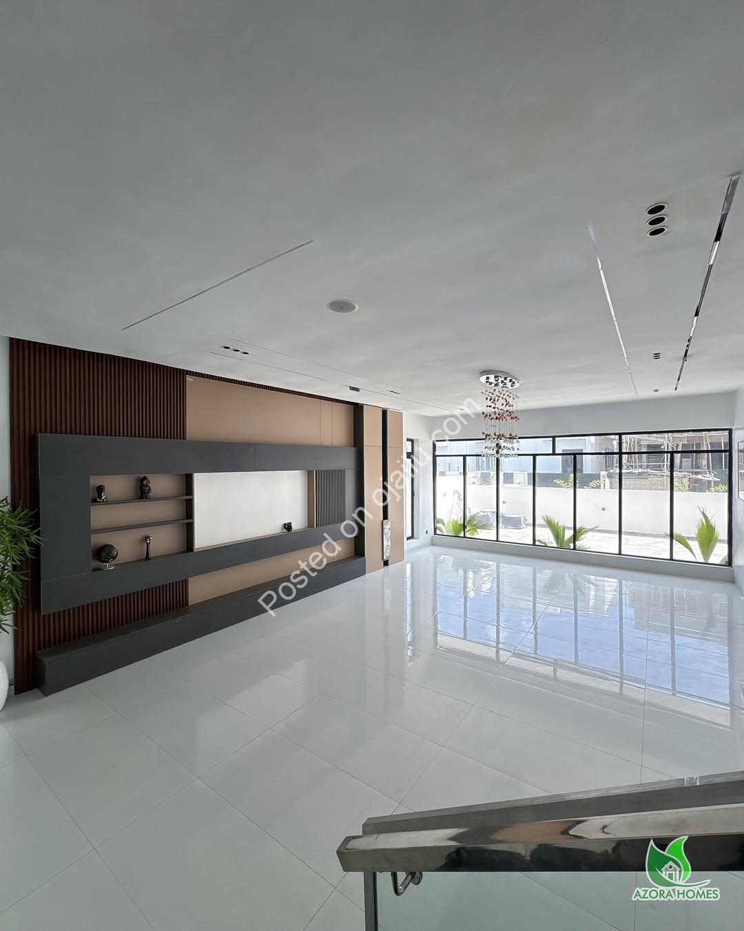 Majestic 5-Bed Duplex with Resort-Style Pool in Lekki