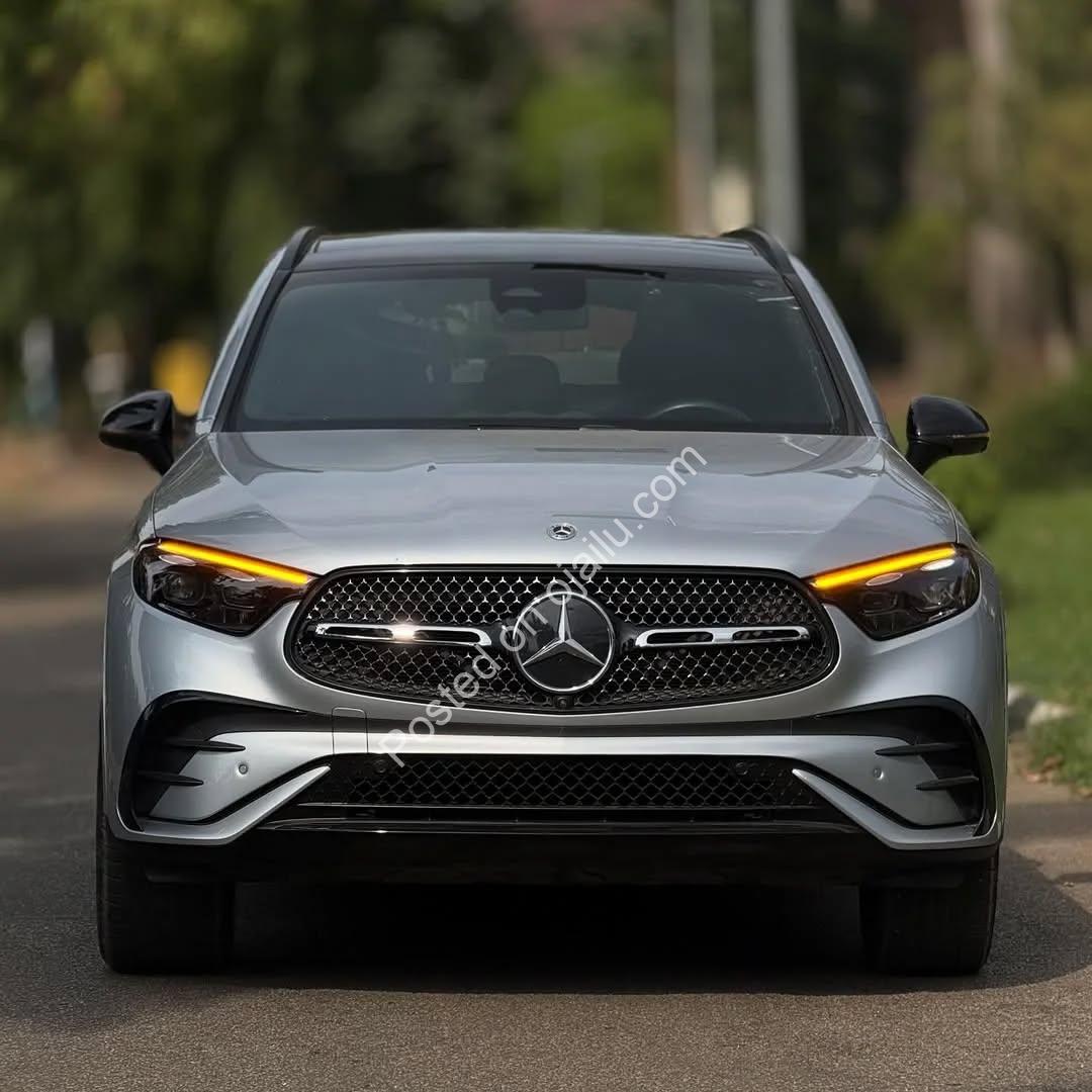 2024 Mercedes GLC300 – The Ultimate Luxury Compact SUV