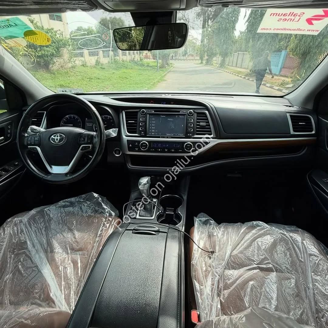 2018 Toyota Highlander XLE: 8-Seat AWD Luxury Under ₦37M