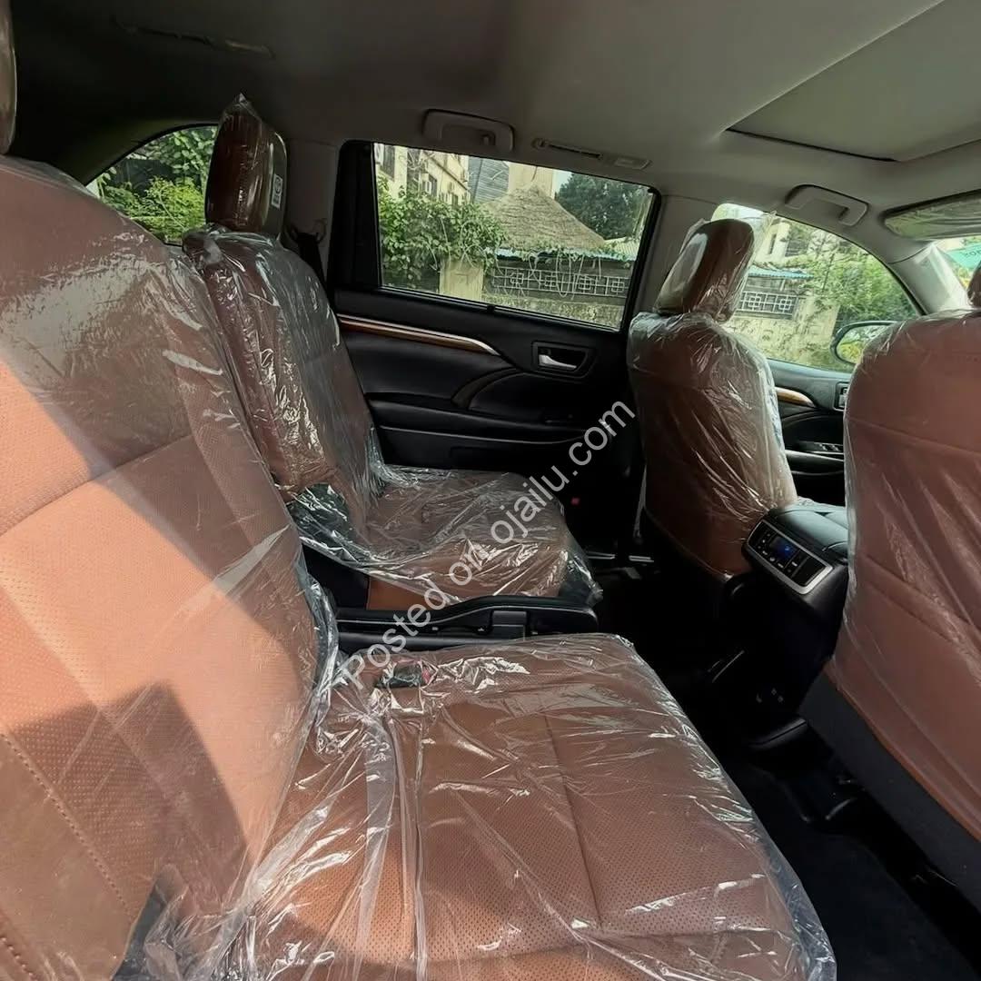 2018 Toyota Highlander XLE: 8-Seat AWD Luxury Under ₦37M