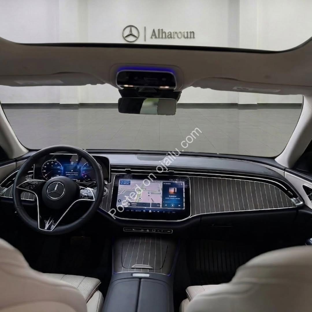 Drive the Future: 2025 E350 with Superscreen & Star Grille ✨