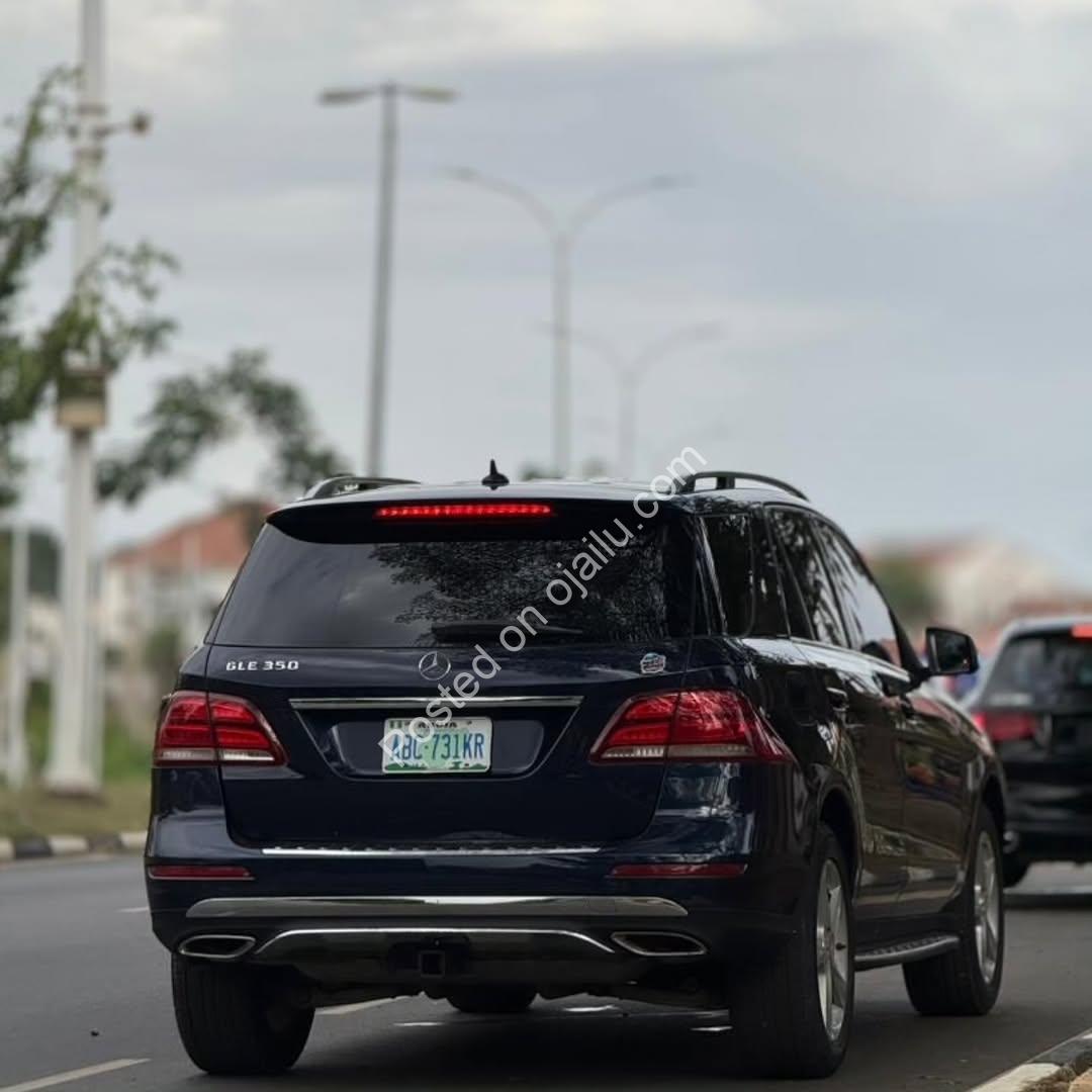 Abuja’s Ultimate Luxury SUV: Drive in Pristine Prestige